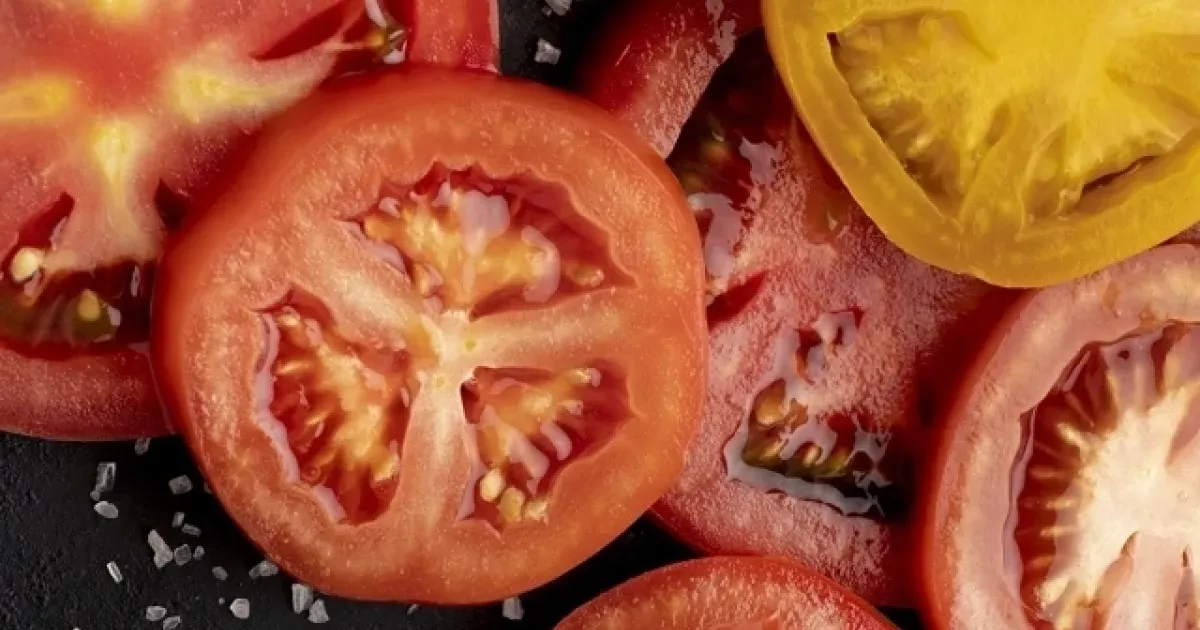 Когда сажать томаты в Сибири: сроки для теплиц и грунта