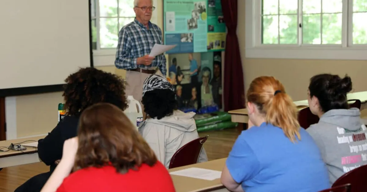 Джим Кларк удостоен Ордена Длинного Листового Сосна