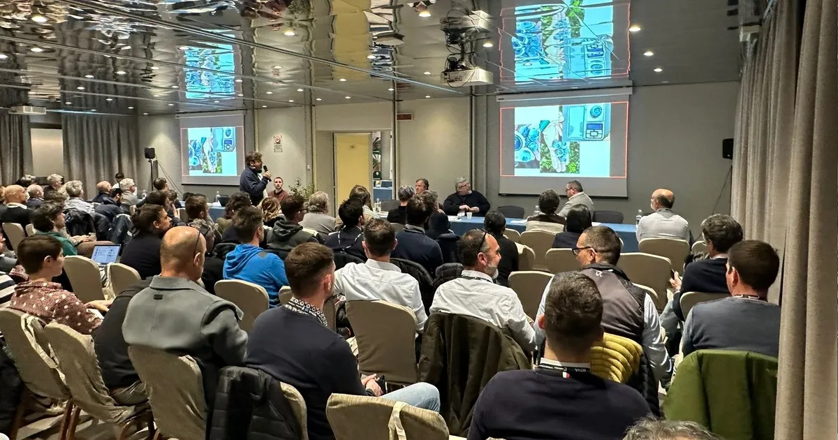 Сотни инноваций для цепочки поставок ягод: итоги конференции по голубике