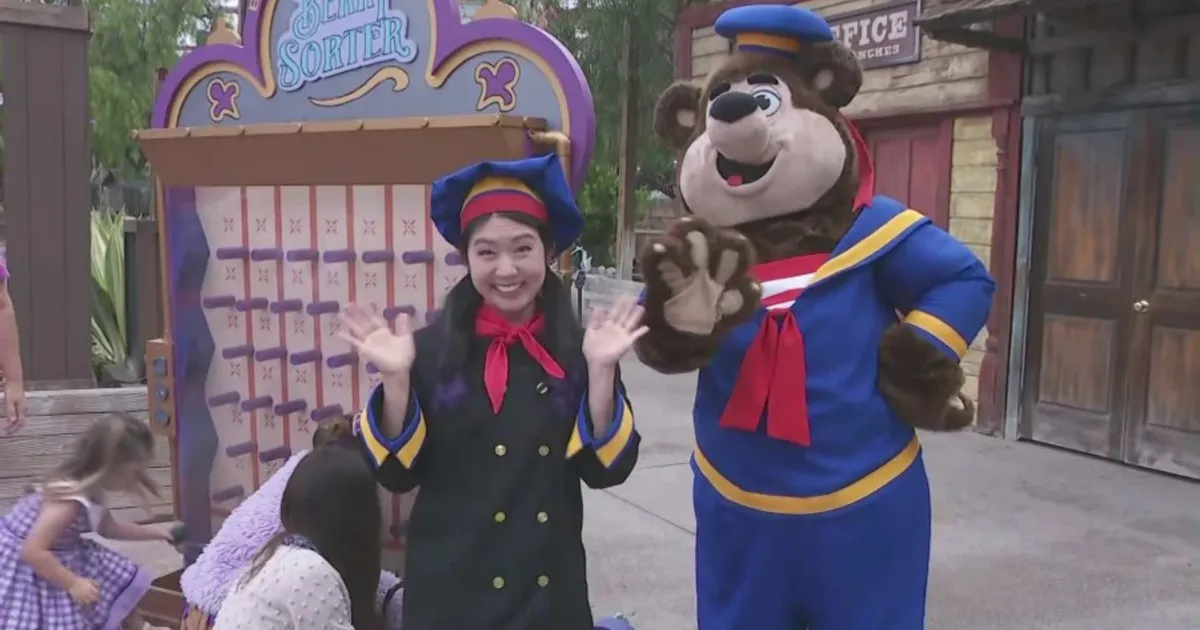 Фестиваль голубики Knott’s превращает парк в цветущую ягодную аттракцион