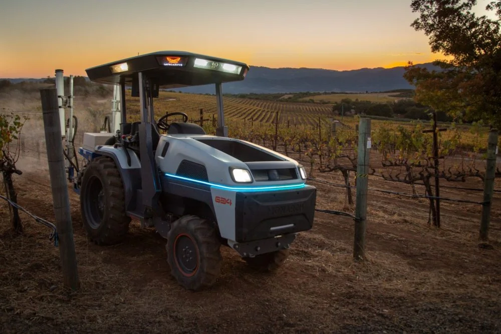 Электрический трактор Monarch Tractor