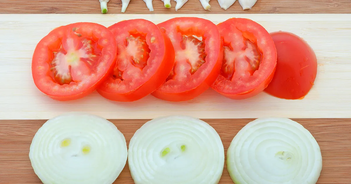 Цены на овощи в ОАЭ временно, власти обещают стабильность